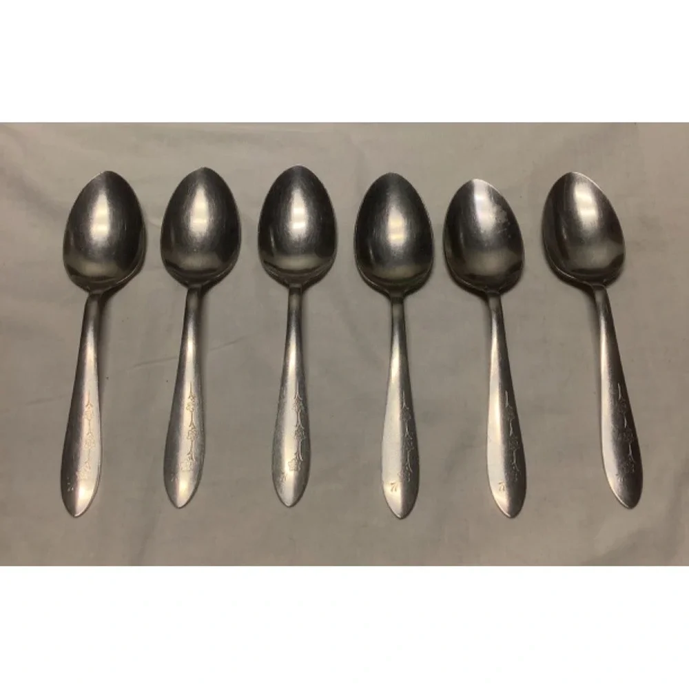Vintage Wallace Stainless Steel Silverware Set New Day Fork Spoon Knife